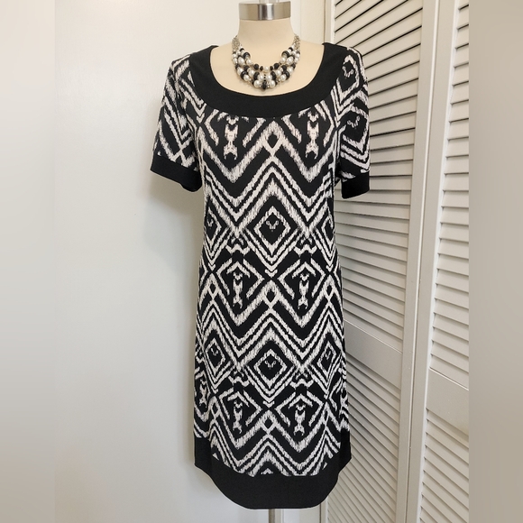 RONNI NICOLE NWT SIZE 16 DRESS - Picture 4 of 4